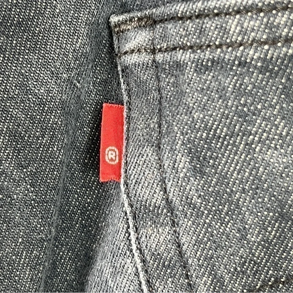 Levi’s 501 Straight Fit Button Fly Medium Wash 100% Cotton Jeans